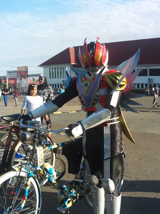 Kamen Rider Ditilang Polisi Saat di Indonesia