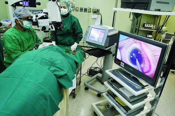 Origins 'Eye Surgery' and Contact Lenses