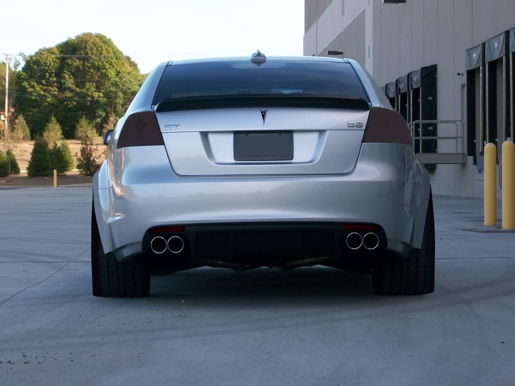 pontiac g8 fender flares