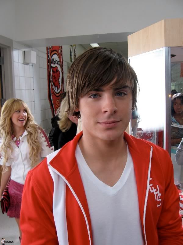 Zac Efron Troy Bolton HSM 28 Because Troy really is the man hugging 