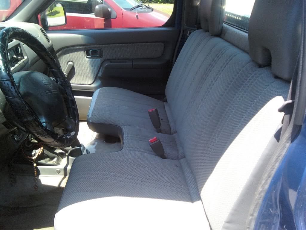 Nissan frontier front bench seat
